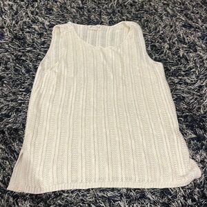 Women’s long knitted sweater sleeveless